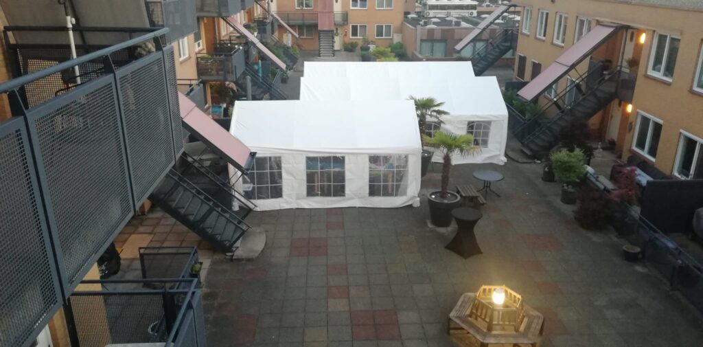 Buren BBQ voor bewoners De Passage